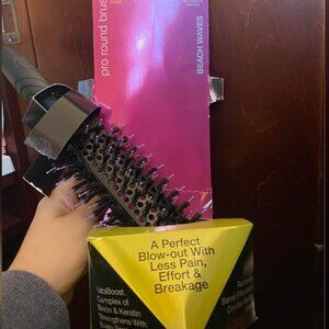 Pro Round Brush Rectangular Barrel VitaBoost Beachless Waves